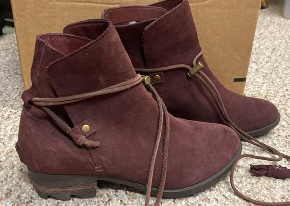 NEW Sorel Farah Short Suede Burgundy Wrap Tie Boho Western Boots Women's Sz 7